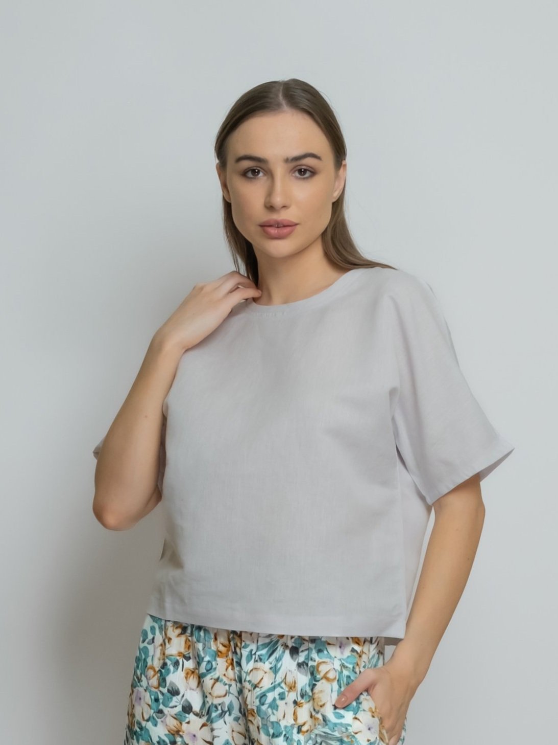 Boxy Linen Tee- Round Neckline image 13