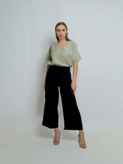 Boxy Linen Tee- V-Neck image 3