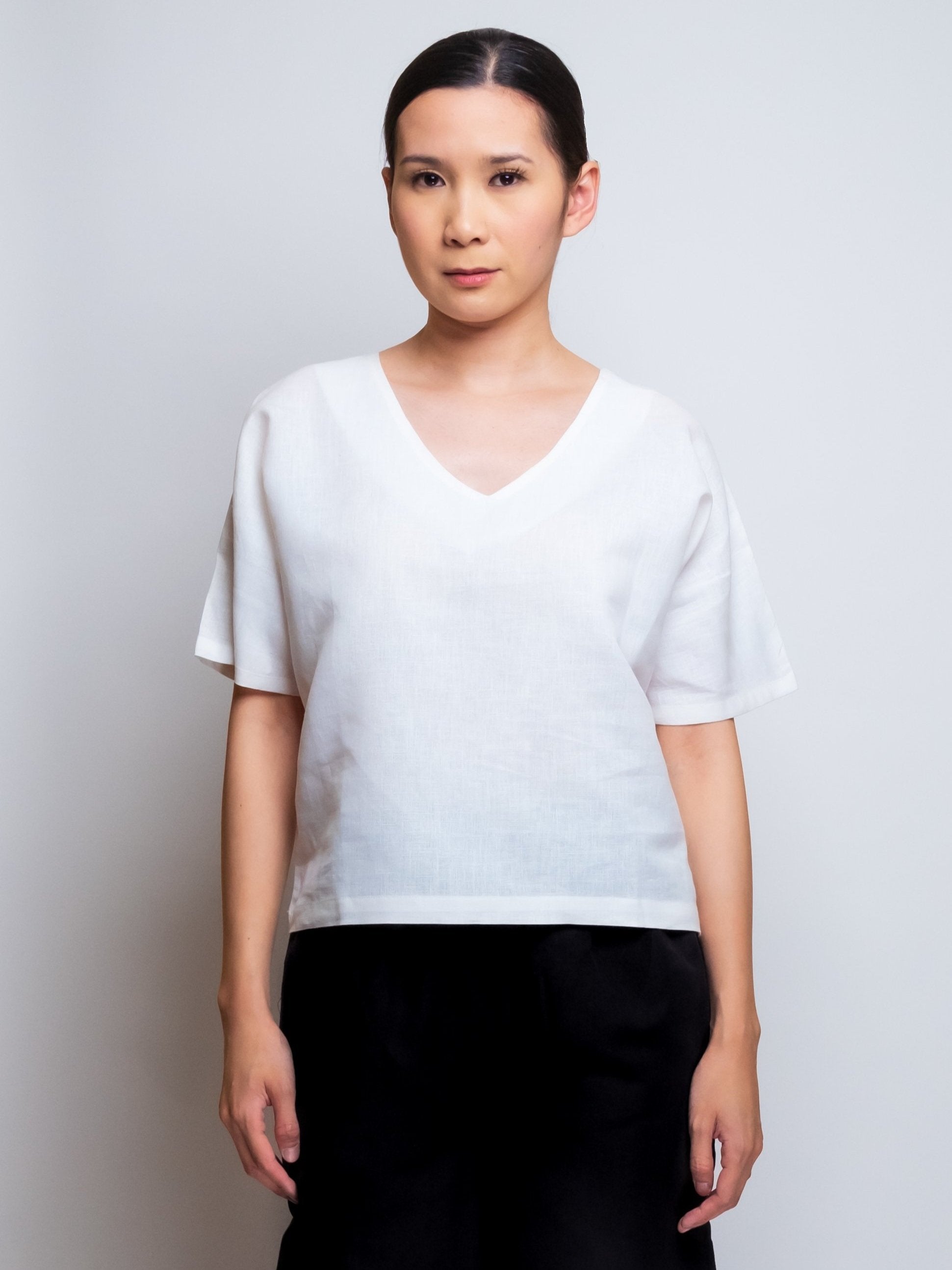 Boxy Linen Tee- V-Neck image 8
