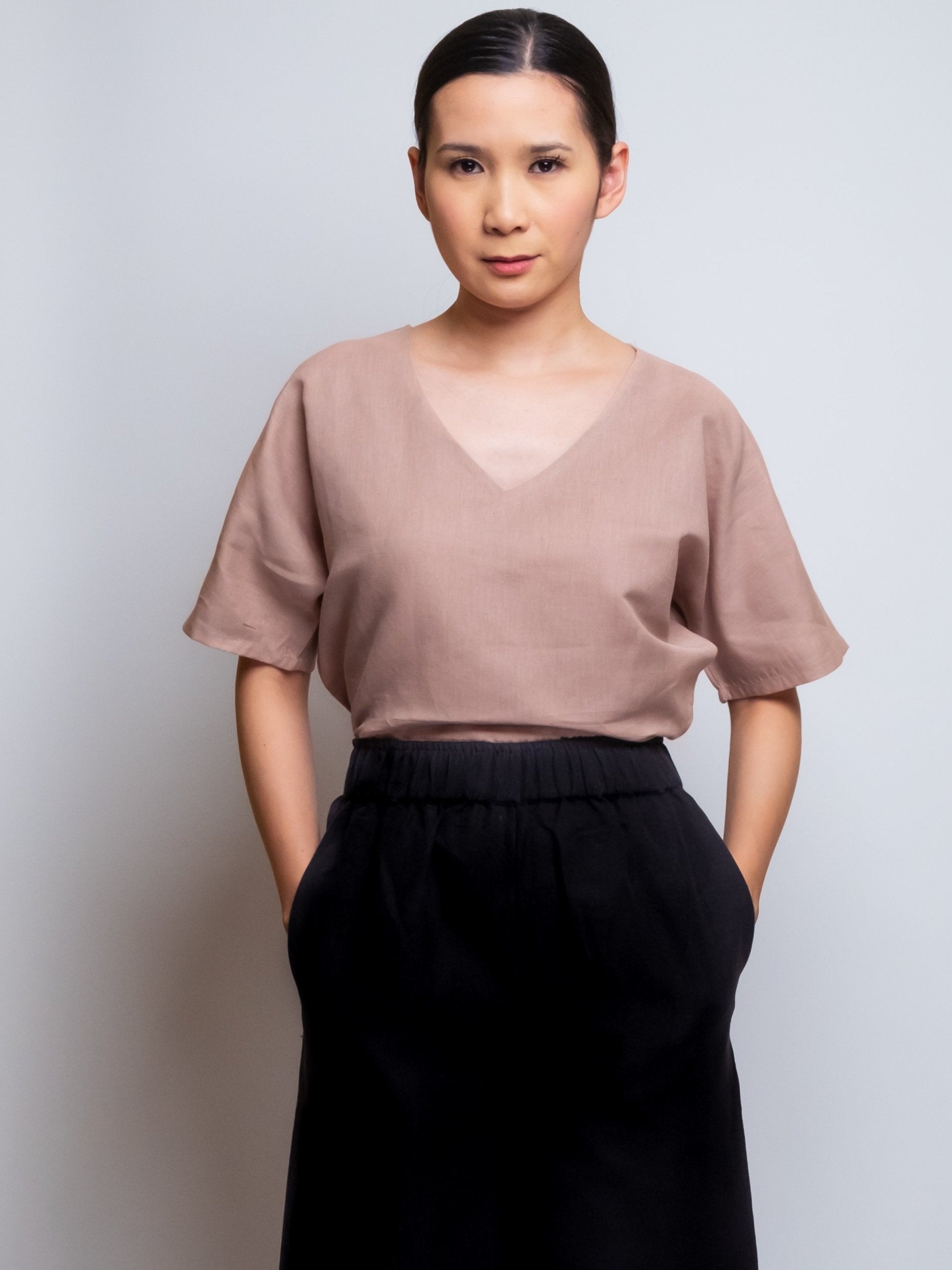 Boxy Linen Tee- V-Neck image 5