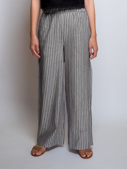 Linen Ankle-Cropped Pant image 17